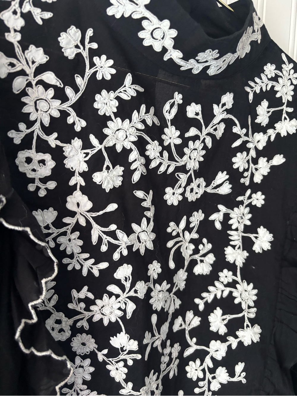 FARM RIO Black Floral Embroidered Ruffle-Trim Blouse - Picture 5 of 6